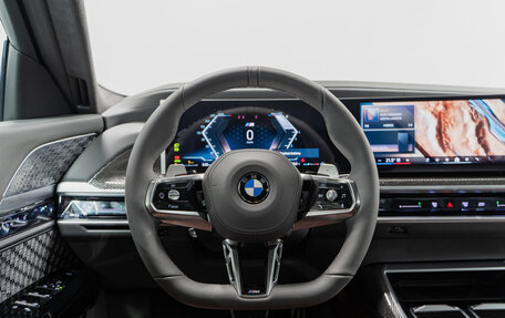 BMW 7 серия, 2025 год, 26 490 000 рублей, 17 фотография