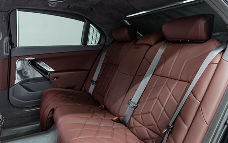 BMW 7 серия, 2025 год, 26 490 000 рублей, 26 фотография