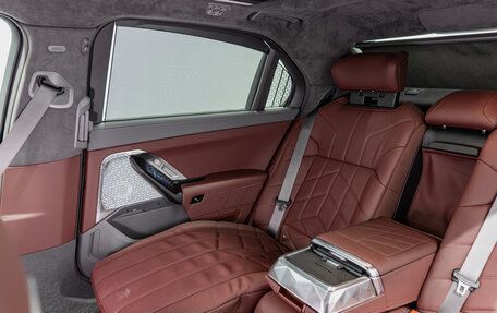 BMW 7 серия, 2025 год, 26 490 000 рублей, 27 фотография