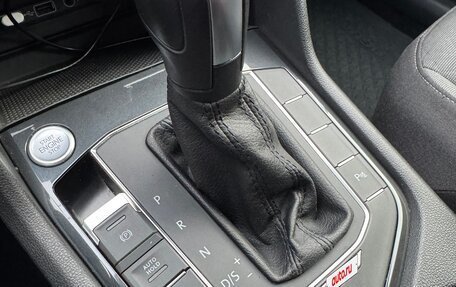 Volkswagen Tiguan II, 2020 год, 2 690 000 рублей, 10 фотография