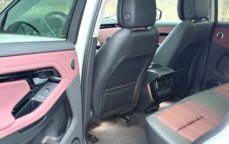 Land Rover Range Rover Evoque II, 2025 год, 6 350 000 рублей, 28 фотография