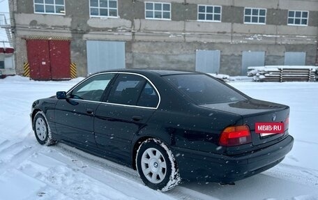 BMW 5 серия, 2001 год, 850 000 рублей, 3 фотография