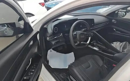 Hyundai Elantra, 2025 год, 1 790 000 рублей, 15 фотография