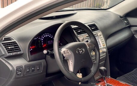 Toyota Camry, 2010 год, 1 109 000 рублей, 8 фотография