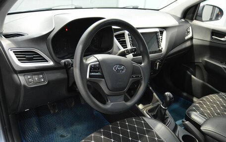 Hyundai Solaris II рестайлинг, 2019 год, 1 235 000 рублей, 9 фотография