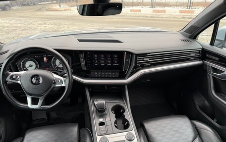 Volkswagen Touareg III, 2018 год, 5 350 000 рублей, 29 фотография