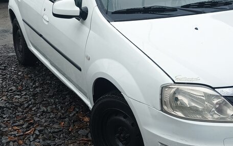 Renault Logan I, 2013 год, 335 000 рублей, 1 фотография