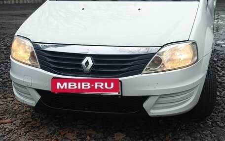 Renault Logan I, 2013 год, 335 000 рублей, 2 фотография