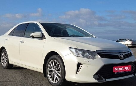 Toyota Camry, 2016 год, 2 100 000 рублей, 3 фотография
