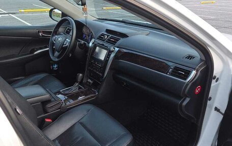 Toyota Camry, 2016 год, 2 100 000 рублей, 12 фотография