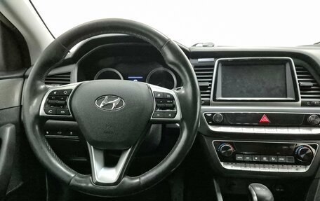 Hyundai Sonata VII, 2019 год, 2 400 000 рублей, 11 фотография