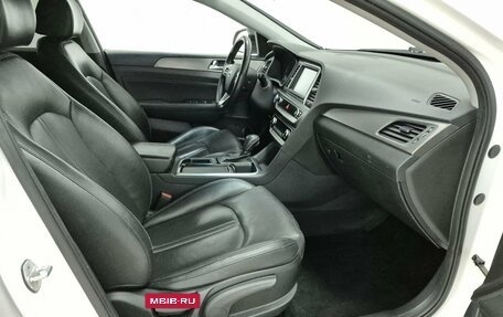 Hyundai Sonata VII, 2019 год, 2 400 000 рублей, 13 фотография