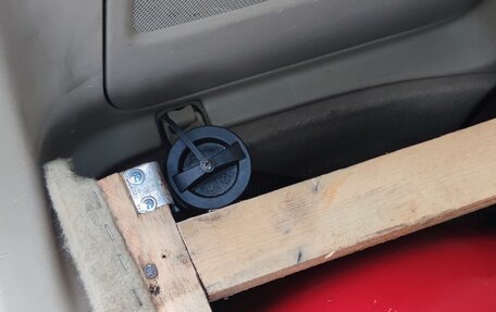 Mazda MPV II, 2000 год, 400 000 рублей, 23 фотография