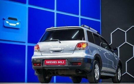 Mitsubishi Outlander III рестайлинг 3, 2005 год, 650 000 рублей, 6 фотография