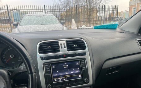 Volkswagen Polo VI (EU Market), 2013 год, 395 000 рублей, 1 фотография