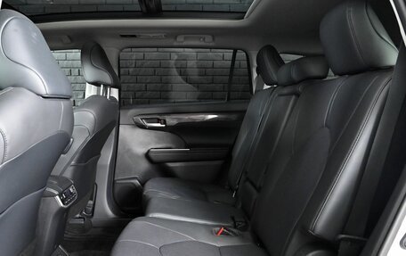 Toyota Highlander, 2025 год, 5 770 000 рублей, 14 фотография