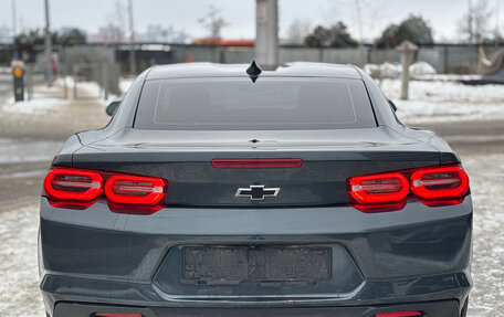 Chevrolet Camaro VI, 2022 год, 3 300 000 рублей, 3 фотография