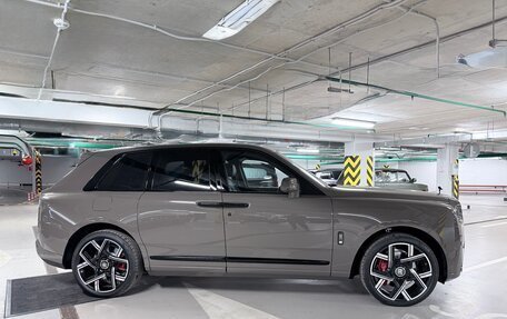Rolls-Royce Cullinan, 2025 год, 80 000 000 рублей, 4 фотография