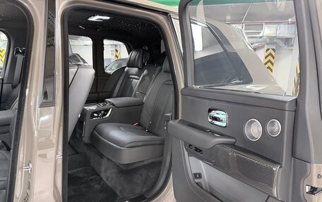 Rolls-Royce Cullinan, 2025 год, 80 000 000 рублей, 9 фотография