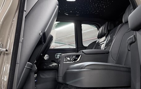 Rolls-Royce Cullinan, 2025 год, 80 000 000 рублей, 15 фотография