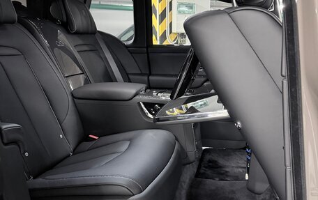 Rolls-Royce Cullinan, 2025 год, 80 000 000 рублей, 21 фотография