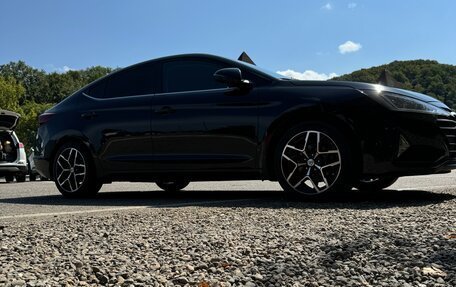 Hyundai Elantra VI рестайлинг, 2019 год, 2 000 000 рублей, 12 фотография