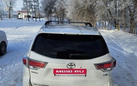 Toyota Highlander III, 2014 год, 2 599 999 рублей, 2 фотография