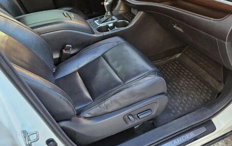 Toyota Highlander III, 2014 год, 2 599 999 рублей, 18 фотография