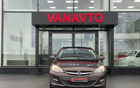 Opel Astra J, 2013 год, 790 000 рублей, 3 фотография