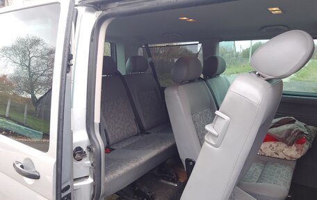 Volkswagen Caravelle T5, 2007 год, 1 490 000 рублей, 6 фотография