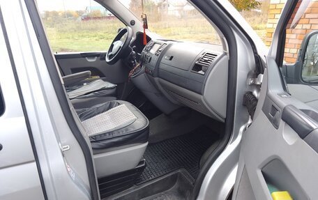 Volkswagen Caravelle T5, 2007 год, 1 490 000 рублей, 5 фотография