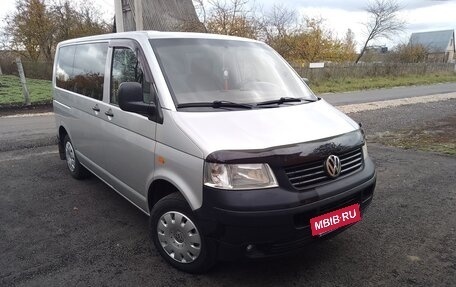Volkswagen Caravelle T5, 2007 год, 1 490 000 рублей, 2 фотография
