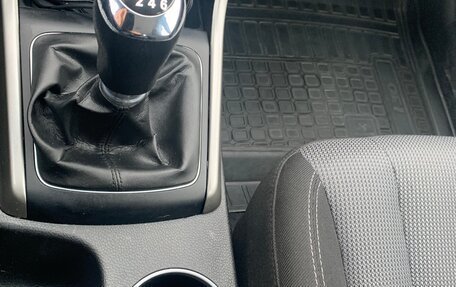 Hyundai i30 II рестайлинг, 2013 год, 680 000 рублей, 13 фотография