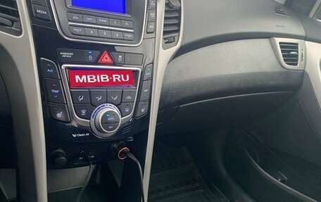 Hyundai i30 II рестайлинг, 2013 год, 680 000 рублей, 16 фотография