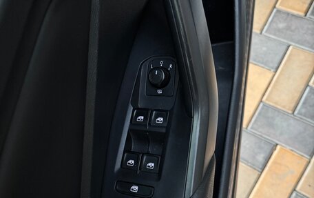 Volkswagen Jetta VII, 2018 год, 1 550 000 рублей, 13 фотография