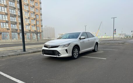 Toyota Camry, 2015 год, 1 900 000 рублей, 1 фотография