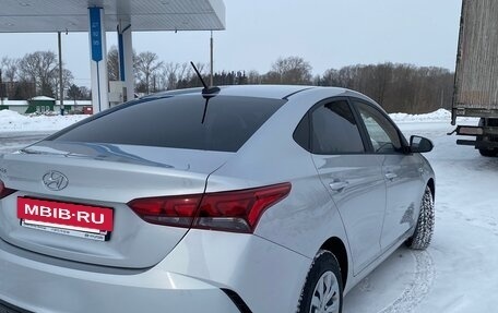 Hyundai Solaris II рестайлинг, 2020 год, 1 400 000 рублей, 23 фотография