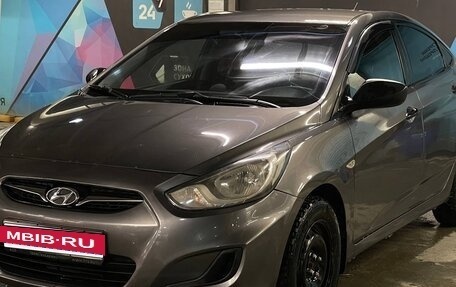 Hyundai Solaris II рестайлинг, 2014 год, 537 000 рублей, 3 фотография