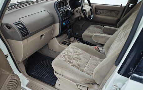 Isuzu Bighorn II, 1999 год, 1 000 000 рублей, 12 фотография