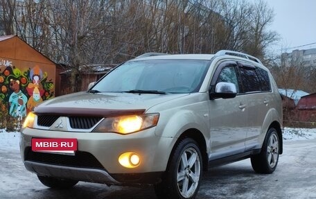 Mitsubishi Outlander III рестайлинг 3, 2008 год, 665 000 рублей, 9 фотография