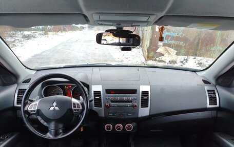 Mitsubishi Outlander III рестайлинг 3, 2008 год, 665 000 рублей, 13 фотография