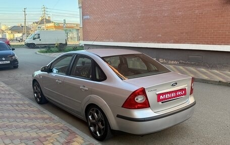 Ford Focus II рестайлинг, 2006 год, 700 000 рублей, 2 фотография