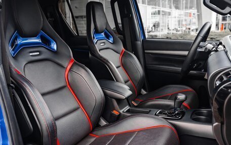 Toyota Hilux VIII, 2022 год, 7 690 000 рублей, 6 фотография