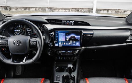 Toyota Hilux VIII, 2022 год, 7 690 000 рублей, 8 фотография