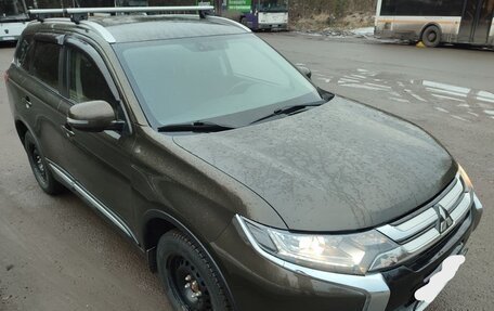 Mitsubishi Outlander III рестайлинг 3, 2016 год, 1 700 000 рублей, 6 фотография