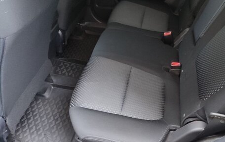 Mitsubishi Outlander III рестайлинг 3, 2016 год, 1 700 000 рублей, 17 фотография