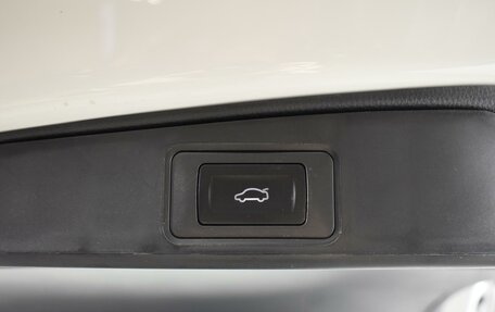 Toyota RAV4, 2025 год, 4 020 000 рублей, 23 фотография