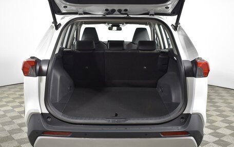 Toyota RAV4, 2025 год, 4 020 000 рублей, 24 фотография