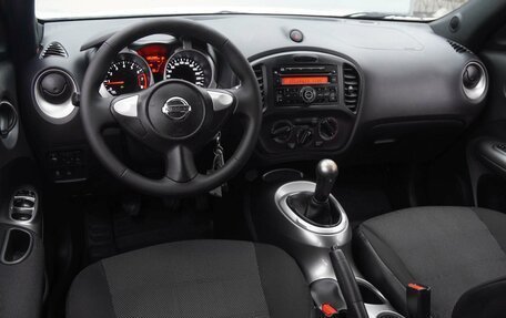 Nissan Juke II, 2013 год, 939 000 рублей, 6 фотография