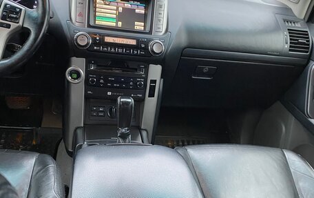 Toyota Land Cruiser Prado 150 рестайлинг 2, 2010 год, 2 600 000 рублей, 4 фотография